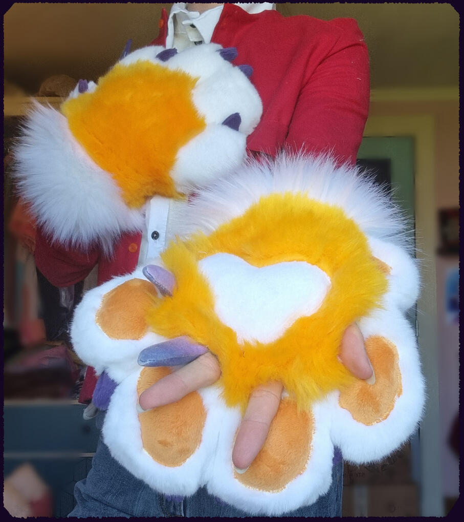 LolBit hand paws 2