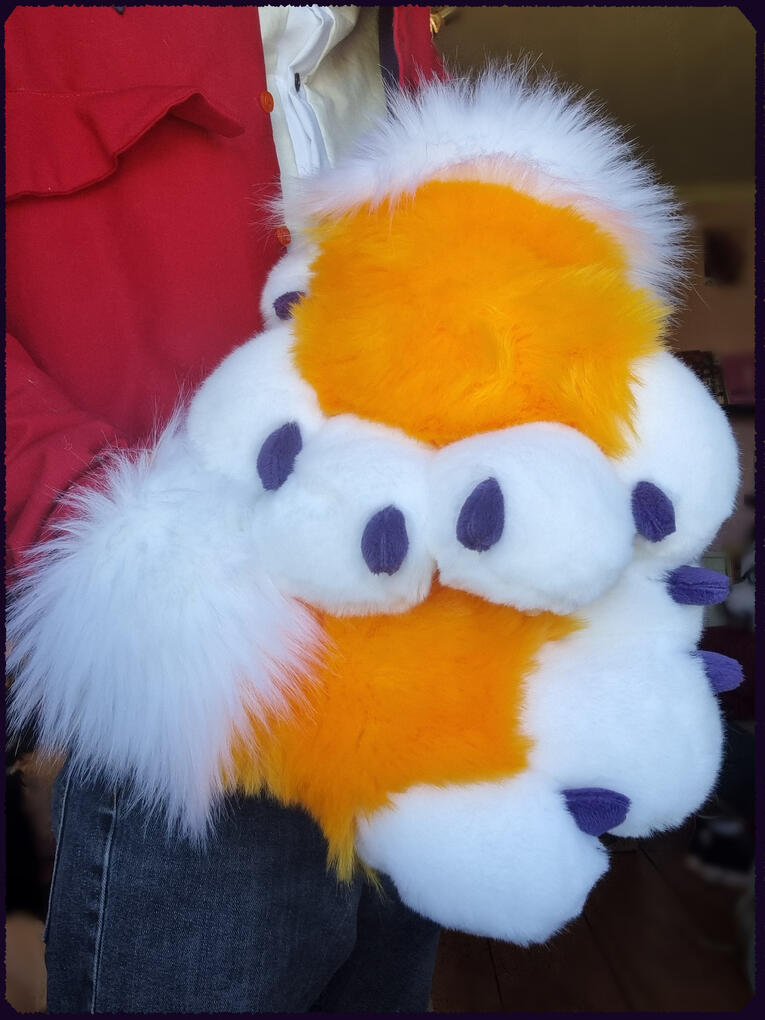 LolBit hand paws 1